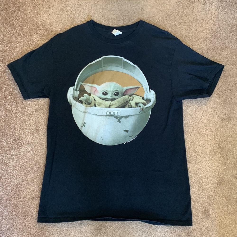 EUC Unisex Grogu Baby Yoda Star Wars Short Sleeve Tee